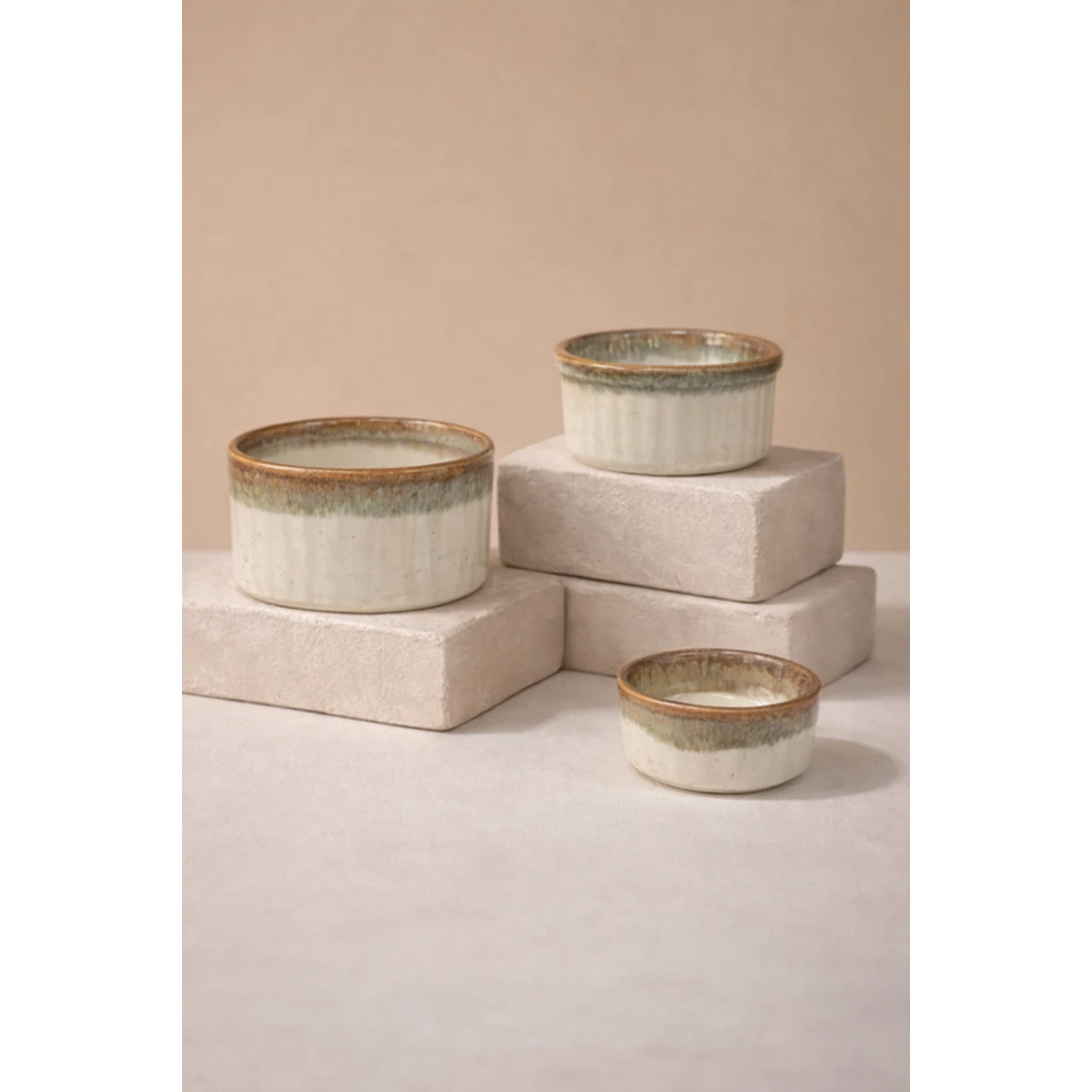 Manamo Luna Suffle Bowl Ceramiic Green  8 cm