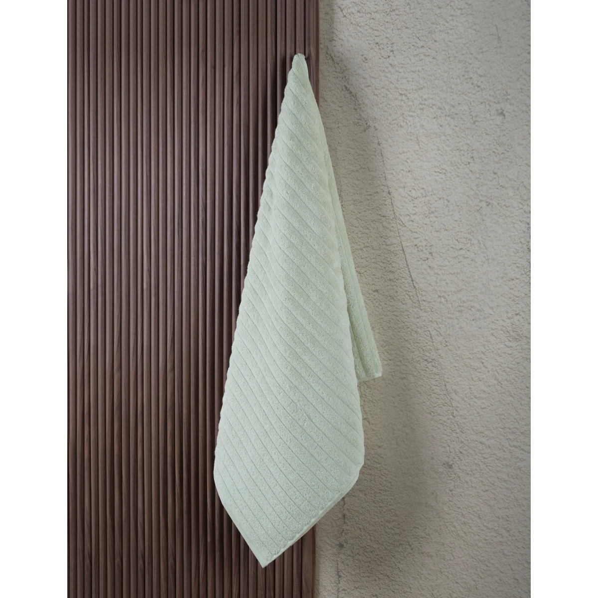 Manamo Zoey Bath Towel Luxury Cotton Sage  75x150 cm