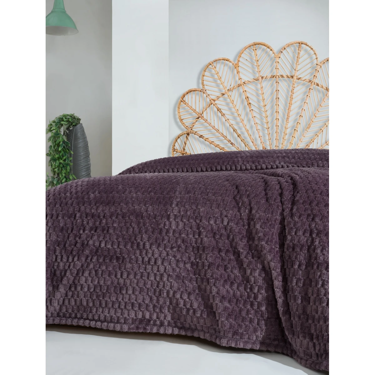 Manamo Sign Vizon Blanket 220X240 Damson